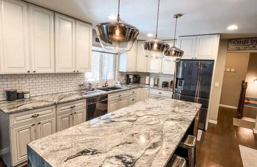 Colorado Springs House | THE FAMILY FOREST · ★3 Acres Of Forest★Lighted Yard★Chef Kitchen★