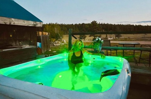 Lake George Cabin | The Foreman Cabin - Pet friendly