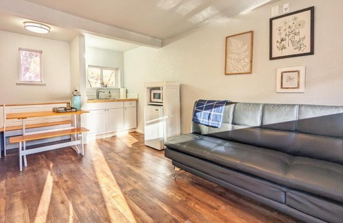 Manitou Springs Historic District Hotel | The Fountain Creek Inn of Manitou Springs