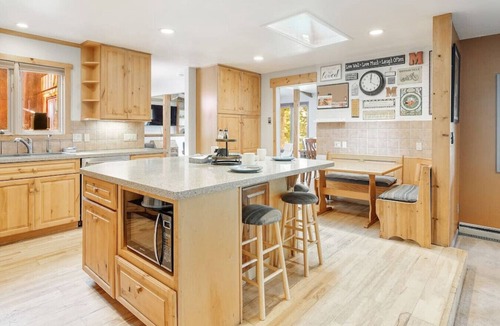 Doubleheader House | The Four Pines Retreat