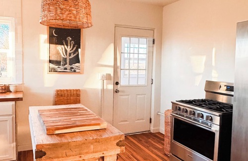 Mosca House | The Great Sand Dunes Cottage charming 3 bedroom w/WiF & spacious yard