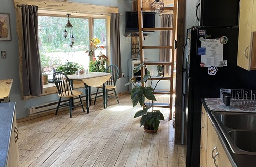 Palmer Lake Cabin | The Hen House & Gardens: Near USAFA & PineCrest Event Center