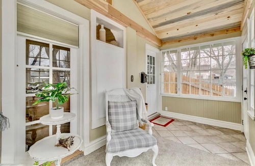 East Colorado Springs House | The Historic Blue Bird Cottage