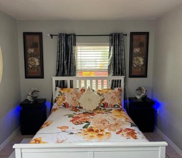 Almont Apartment | The house of the palms