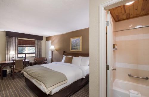 Gunnison Hotel | The Inn at Tomichi Village