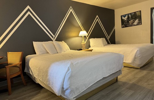 Durango Hotel | The Junction Hotel and Hostel