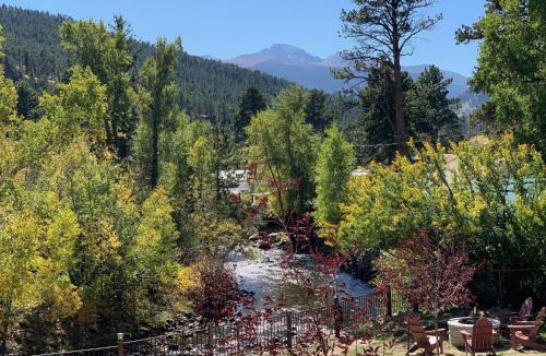 Estes Park Cabin | The Landing at Estes Park