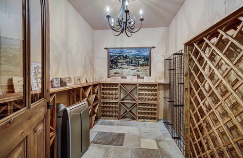Braddock Hill House | The Lodge at Stoney Ridge – A Mountain Mansion with Amazing Views, Private Hot Tub & Patio!