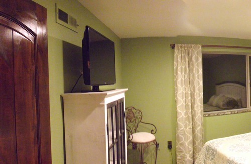 Morrison House | The LOFT at Red Rocks Bed and Breakfast, Colorado
