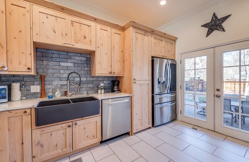 Old Town West House | ‘The Magnolia House’ w/Hot Tub < 1 Mi to Old Town