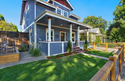 Old Town West House | ‘The Magnolia House’ w/Hot Tub < 1 Mi to Old Town