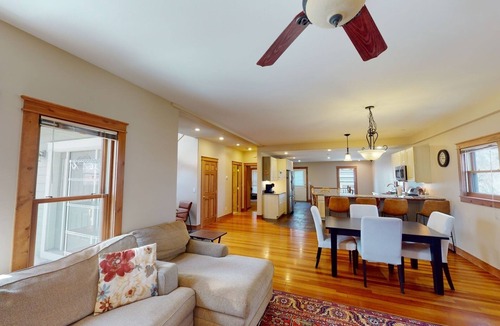 Gunnison House | The Mountaineer - Gunnison
