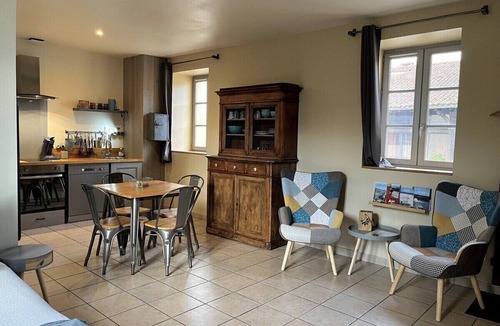 Pont-d'Ain Apartment | the nutcracker workshop