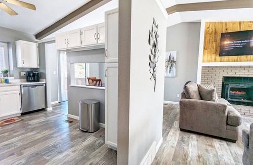 Briargate House | The Peakview Mirage [Newly Renovated Near USAFA]