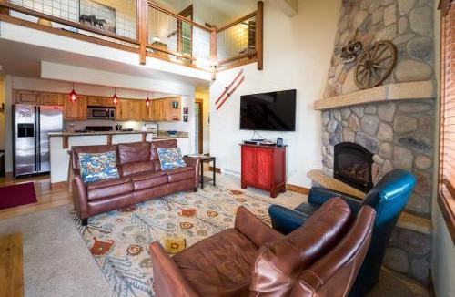 Steamboat Springs Apartment | The Pines at Ore House 304 PH4