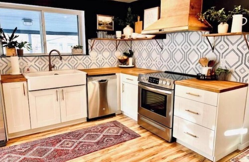 Louisville House | The 'Posh Pickle'- Chic & Uniquenn