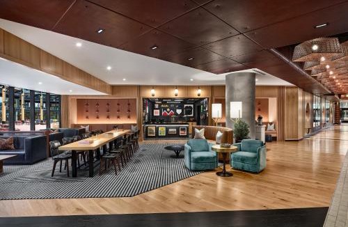 Ballpark Hotel | The Rally Hotel at McGregor Square