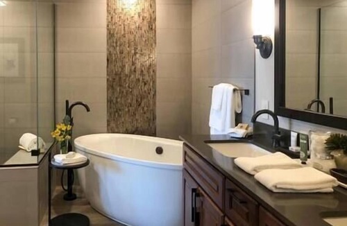 The Highlands Resort | The Ranahan Resort & Spa, Pool, Hot Tub, Ski!