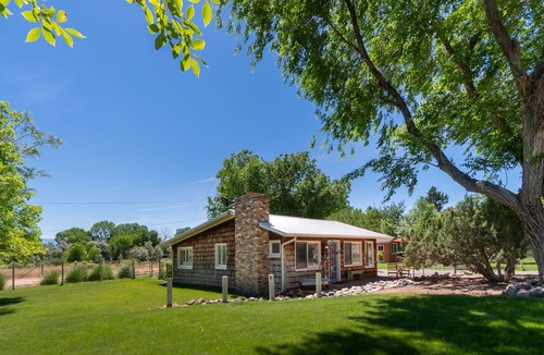 Redlands House | The Redlands Cabin