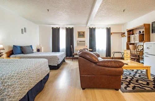 Manitou Springs Hotel | The Ridge Hotel - Manitou Springs