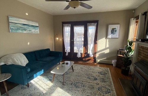 Alamosa House | The Ross-Downtown Alamosa *Hot Springs Admission Included* STR#2939