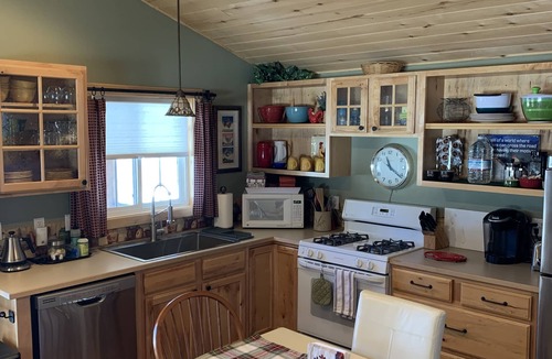 Hermosa Cabin | The Rustic Rooster Inn, Breathtaking Views, Between Downtown Durango & Purgatory