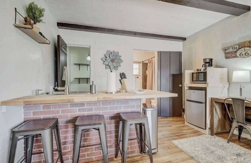 West Colorado Springs Apartment | The San Ayre Court Studio