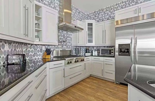 Golden Triangle Condo | The Shaker - Huge Luxury Loft with City Views!