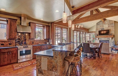 Fairmount On The River House | The Shores Lodge