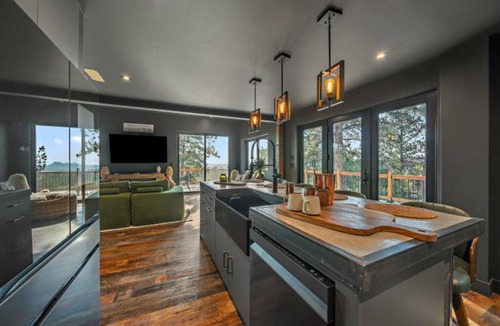 Bailey Cabin | The Sky Loft Boutique