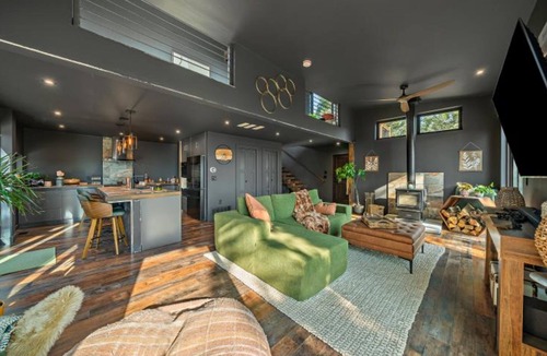 Bailey Cabin | The Sky Loft Boutique