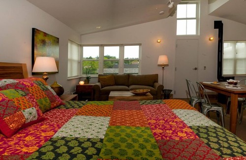 Eastsound Condo | The 'Spinnaker Studio' at Sea Star Lofts