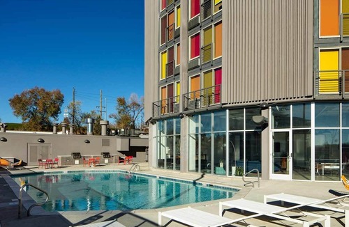 Sun Valley Apartment | The Sunny Studio With City Views