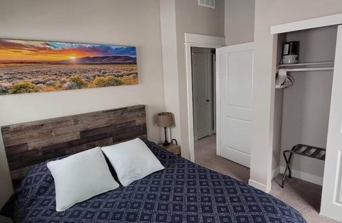 Leadville House | the Sunset House - modern comfort with spectacular views - 3 Bedrooms