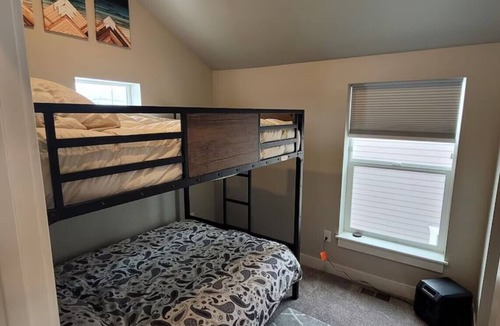 Leadville House | the Sunset House - modern comfort with spectacular views - 3 Bedrooms