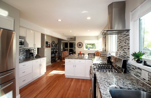 Bel Aire House | The Traveler's House-Central to All, Hilltop, Hot Tub, Gameroom, Firepit, Skiing
