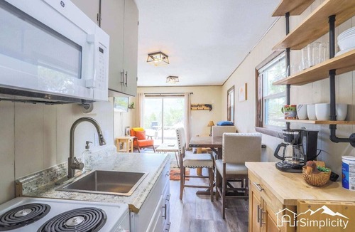 Twin Lakes Cabin | The Trout Retreat | Lake+Alpine Views | Fast Wifi