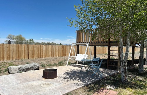 Alamosa House | The Upstairs Guest House, 10 minutes from Alamosa, 15 from Monte Vista