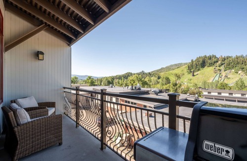 Downtown Steamboat Springs Condo | The Victoria Downtown | Prime Location | Pet Friendly