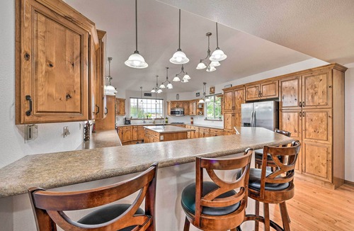 Fruitvale House | The Vineyard Country Farm Home at Grand Valley