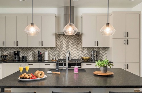 Berkley House | The Vista Haus Luxe Rooftop Near Denver & Red Rocks w/Mtn Views