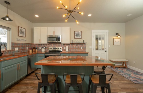 Fruita Apartment | The Whole Enchilada, Downtown Fruita! Friendly, Fast Wifi