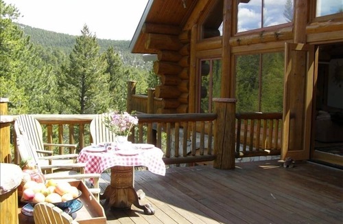 Allenspark Cabin | The Wild Creek Lodge