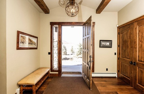 Woody Creek House | The Woody Creek Chalet on the Roaring Fork River