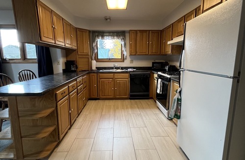 Crested Butte House | This cozy budget & pet friendly house is located right near the ski base area