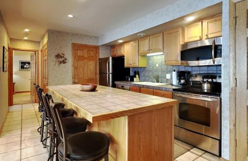 Snowmass Village House | Timberline Condominiums 2 Bedroom Standard Unit C2H