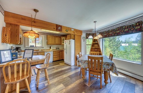 Spring Valley House | Timberline Manor