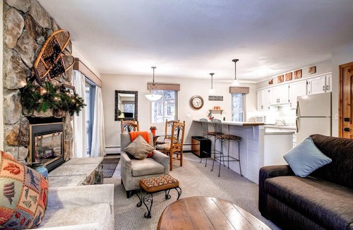 Peak 9 Condo | Timbernest Blue Spruce Condo: Sweet Breck Location