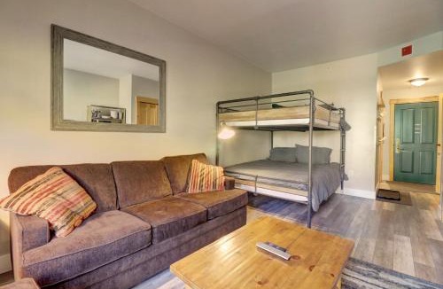 Copper Mountain Village Hotel | TM225A Tucker Mtn Lodge Hotel Room