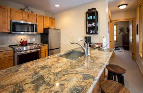 Copper Mountain Village Apartment | TM316 Tucker Mountain Lodge condo